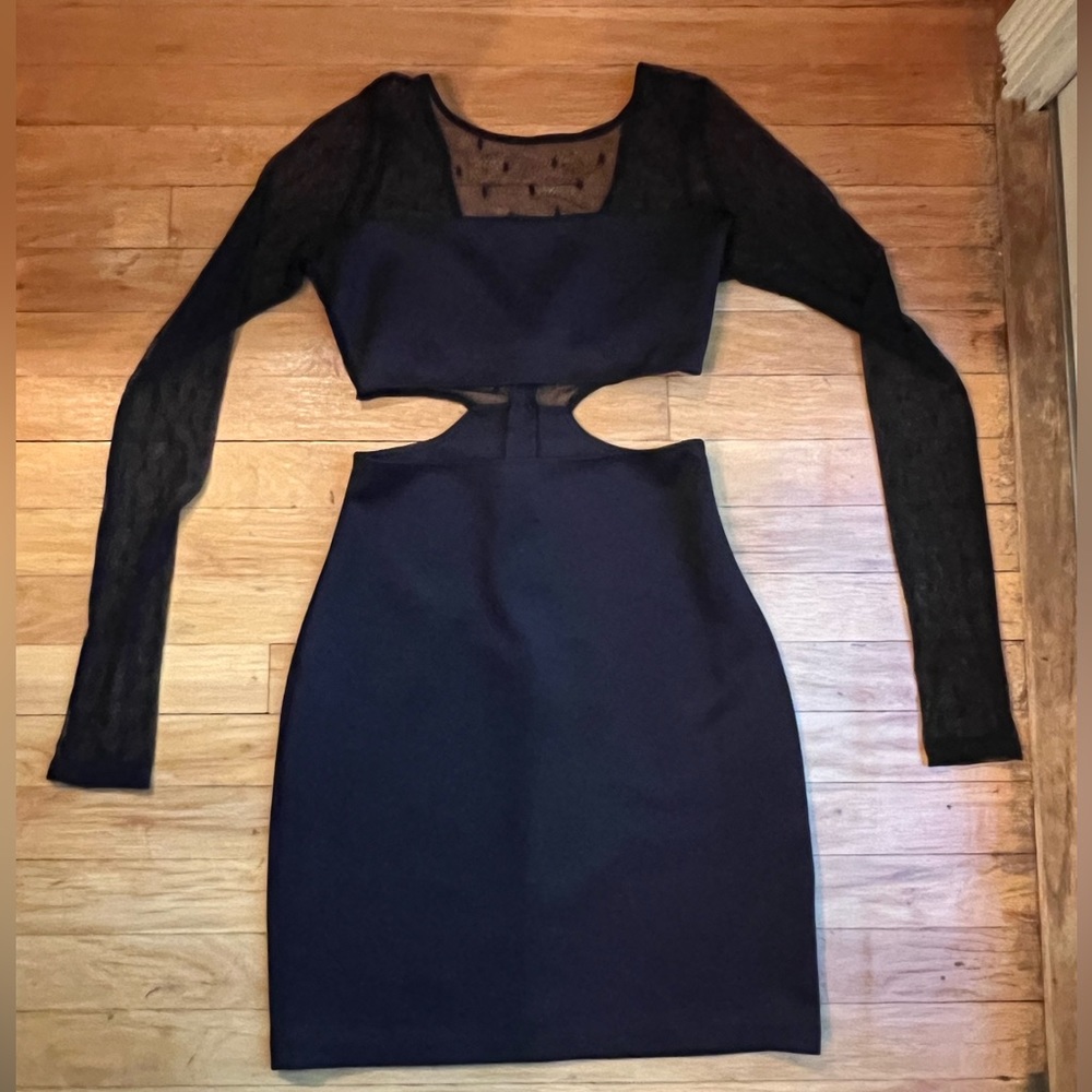 Black dress mini Solemio Los Angeles size Small cut out mid section lace top
